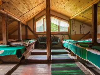 Лоджи Lovna Hut Паничиште Односпальная кровать в общем номере-1